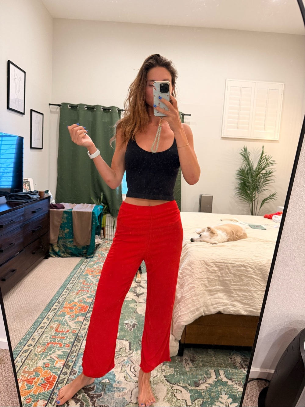Flynne skye Red mid rise perfect pants